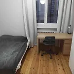 Centrally Located Apartment For 9 Guests Garbarska