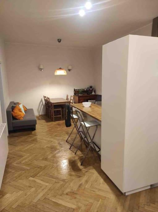 Centrally Located For 9 Guests Garbarska Krakau